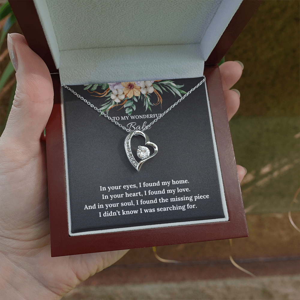 Wonderful Babe Necklace